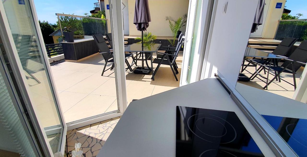 Jacuzzi Penthouse Apartment Matulji Exterior foto