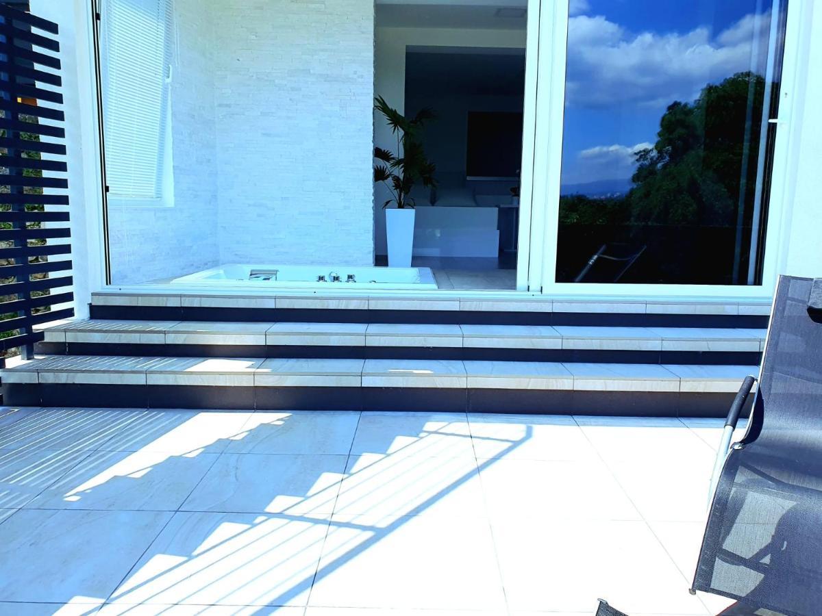 Jacuzzi Penthouse Apartment Matulji Exterior foto