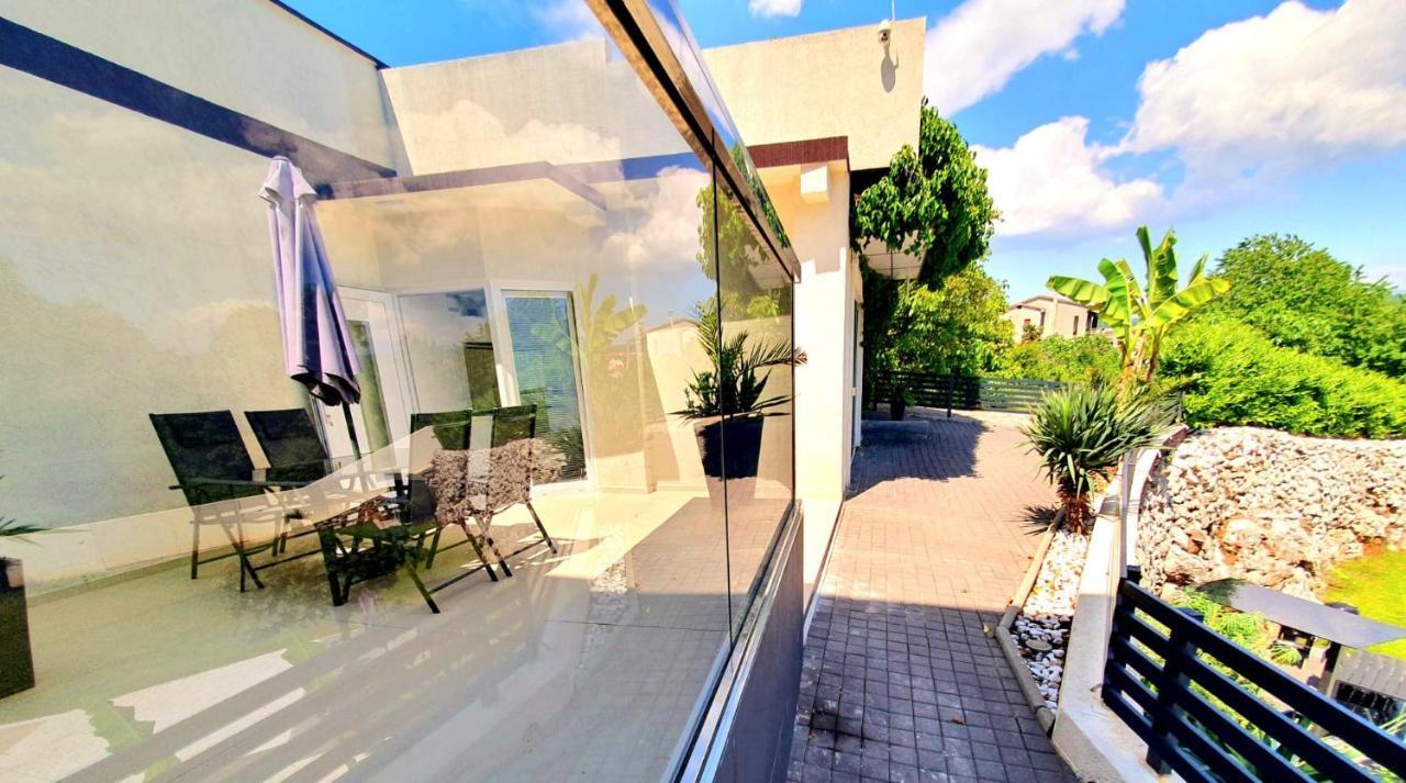 Jacuzzi Penthouse Apartment Matulji Exterior foto
